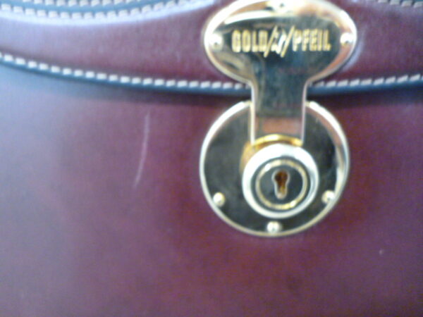 110 2 - KLEVE Handbag/Shoulder Bag in Burgundy GoldPfeil